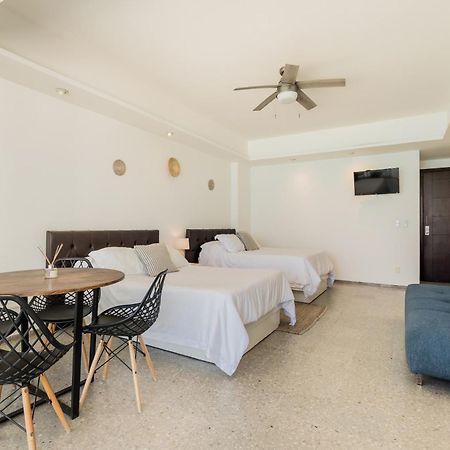 *Turquoise Escape- Beachfront Studio By Casa Paraiso* แคนคูน ภายนอก รูปภาพ