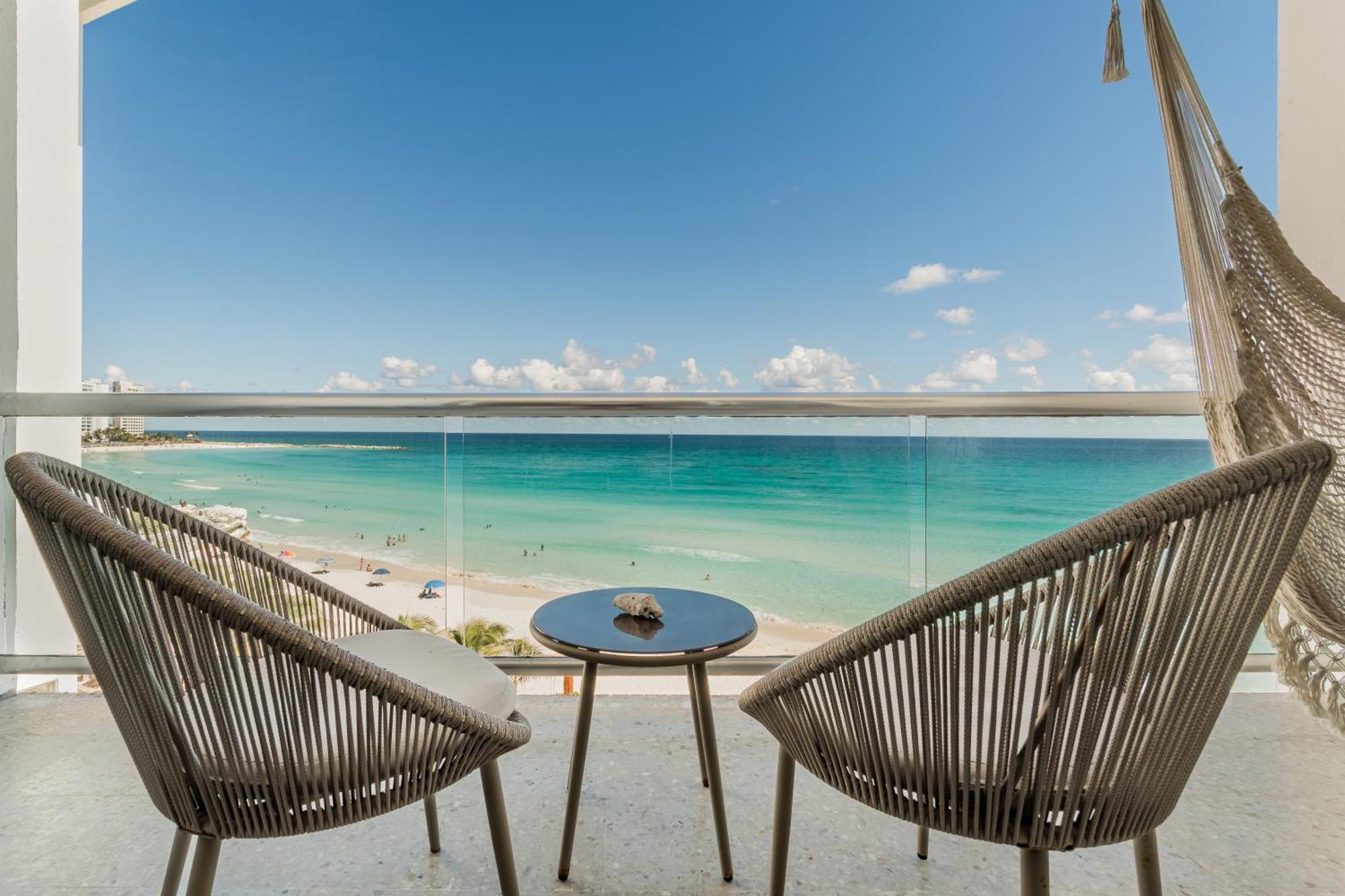 *Turquoise Escape- Beachfront Studio By Casa Paraiso* แคนคูน ภายนอก รูปภาพ