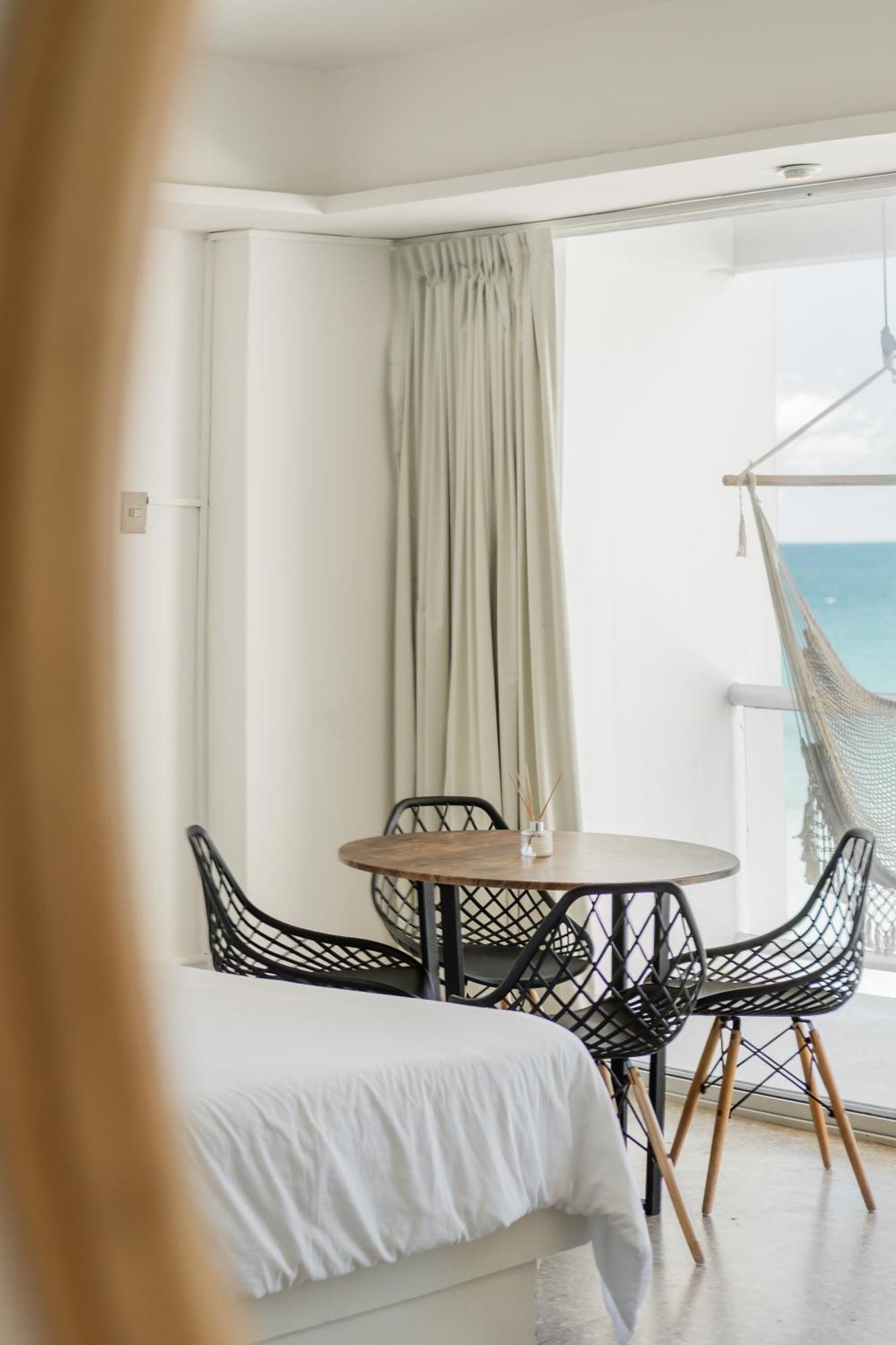 *Turquoise Escape- Beachfront Studio By Casa Paraiso* แคนคูน ภายนอก รูปภาพ